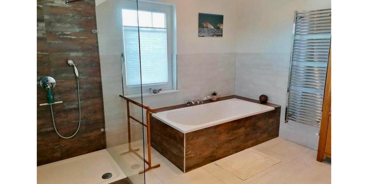 Einfamilienhaus Rastow - 6 Zimmer, 180 m&sup2;, 2.000&euro; | Angebot:25641665
