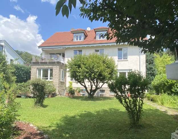 Haus zum Kaufen in Stuttgart 1.800.000 € 276 m²