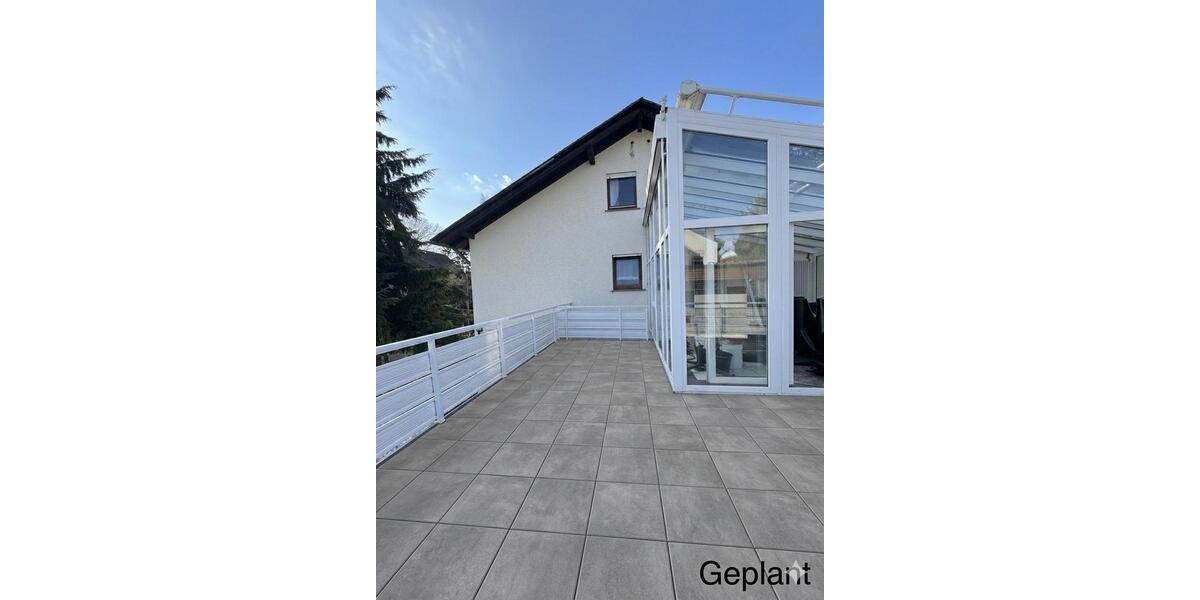 Etagenwohnung Bad Camberg - 4.5 Zimmer, 148 m&sup2;, 1.390&euro; | Angebot:25301692