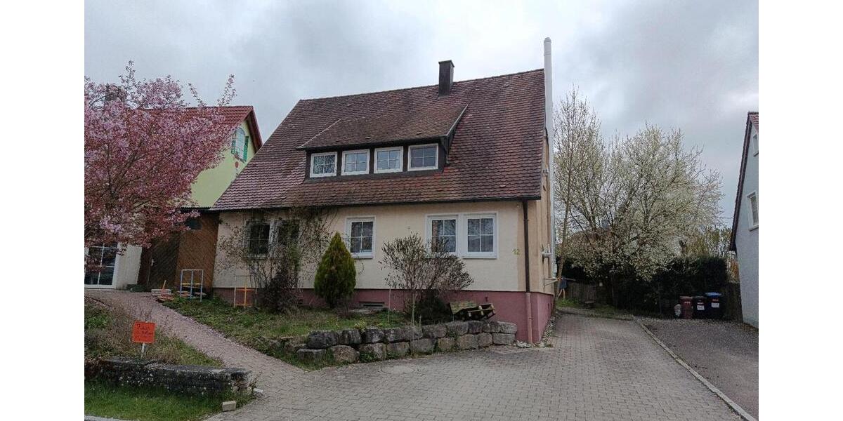 Einfamilienhaus Satteldorf - 6.5 Zimmer, 120 m&sup2;, 160.000&euro; | Angebot:26322973