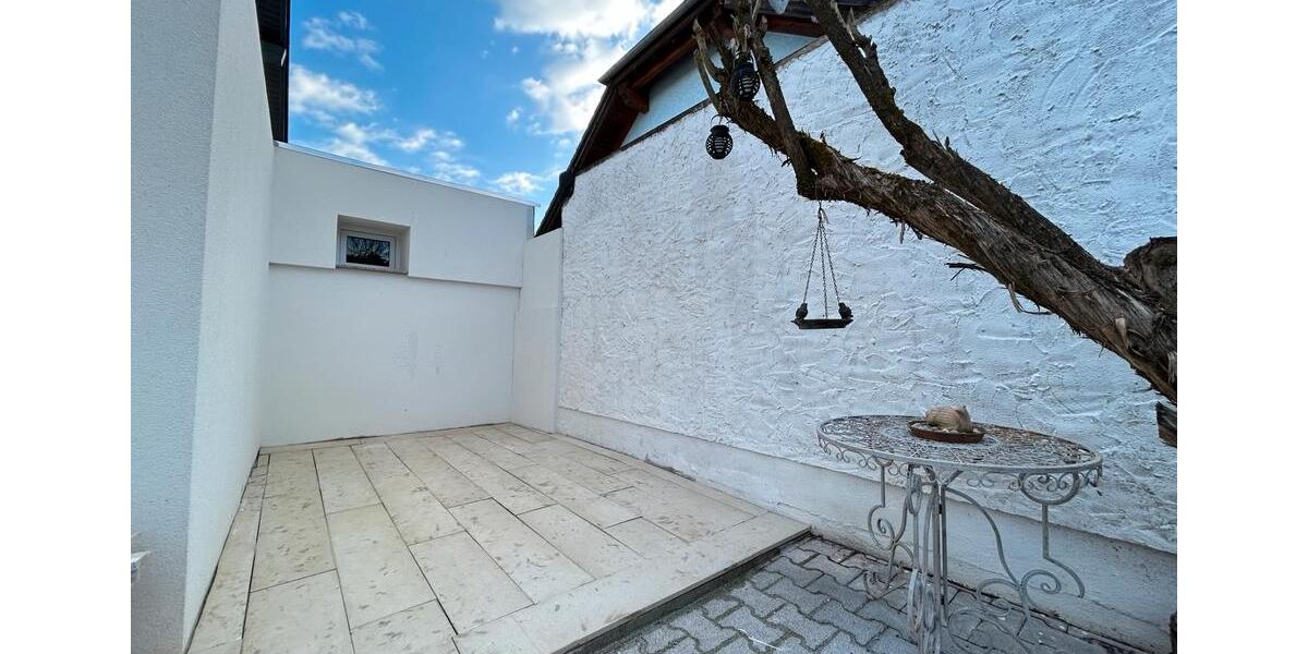 Dachgeschoßwohnung Hanau - 3 Zimmer, 72 m&sup2;, 700&euro; | Angebot:26007433