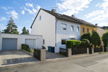 Familienfreundliche, gepflegte DHH mit Garten in Erlangen zimmer