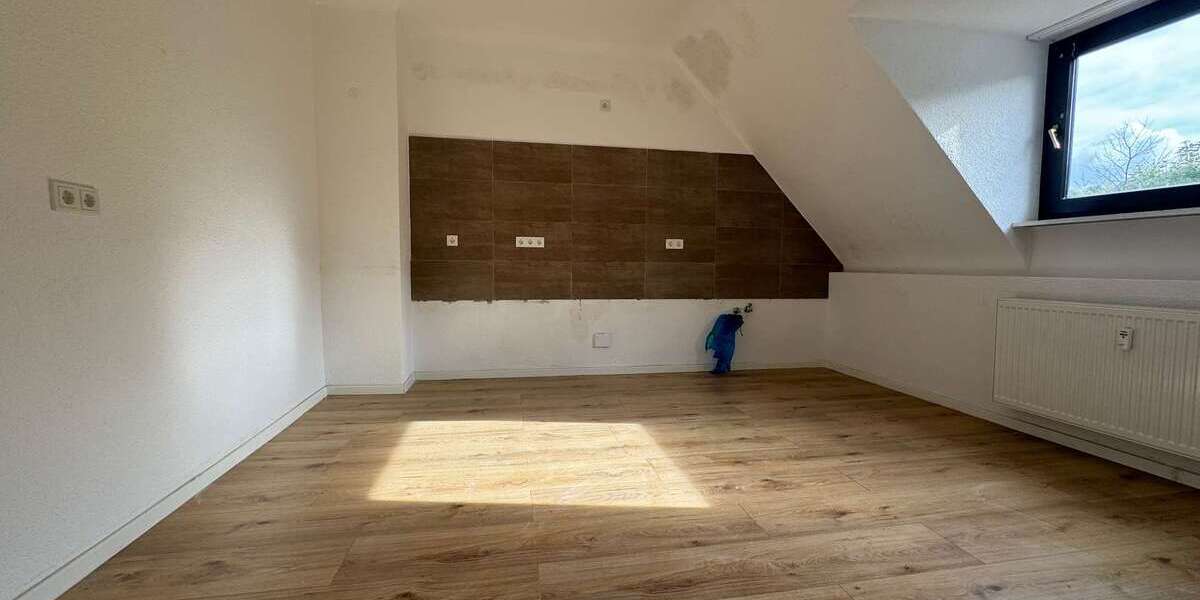 Helle 3-Zimmer-Dachgeschosswohnung in St. Ingbert-Rentrisch ( Saniert) - 3- Saarbrücken | Angebot:27111787