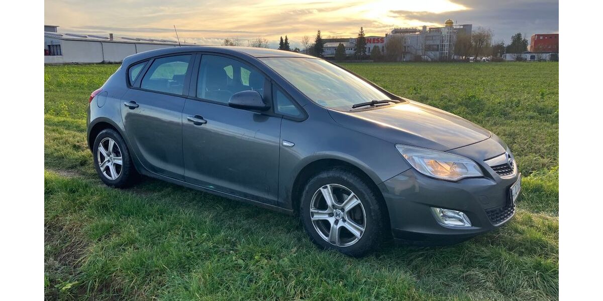Opel Astra 195.000 km 2.450 € Gross Zimmern 64846