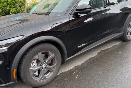 Ford Mustang Mach-E 229.400 km 19.999 &euro; Wolfsburg 38444