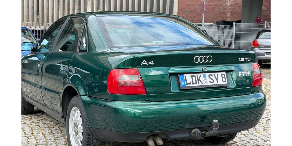 Audi A4 337.004 km 1.200 &euro; Herborn 35745