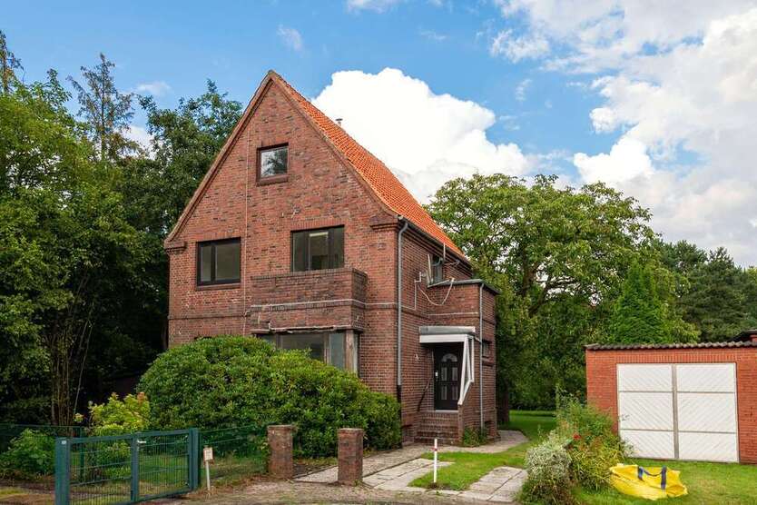 Haus zum Kaufen in Cuxhaven 170.000 € 136 m²