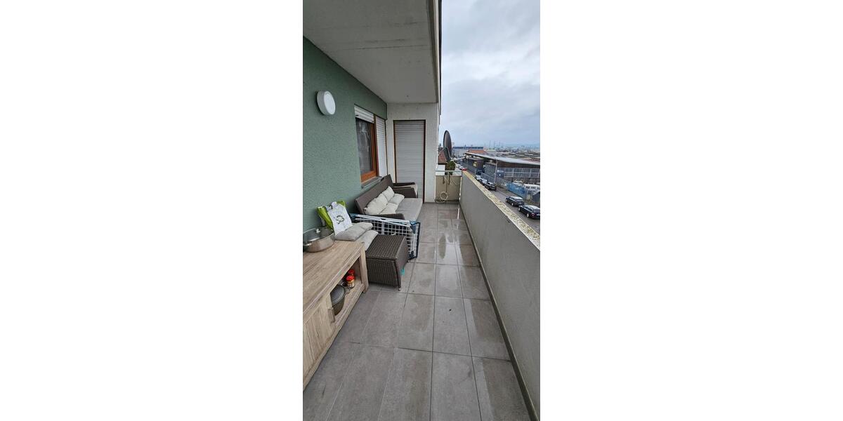 5 Familienhaus inkl. Penthaus-Wohnung mit Gewerbehalle 13 zimmer