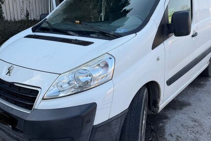 Peugeot Expert 180.000 km 1.999 &euro; München 81829