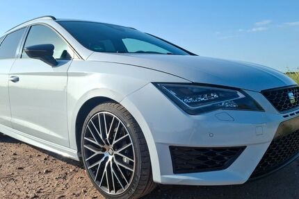 Seat Leon 111.000 km 14.995 &euro; Könnern OT Beesenlaublingen 06420