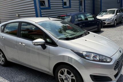 Ford Fiesta 97.000 km 4.499 &euro; Detmold 32758