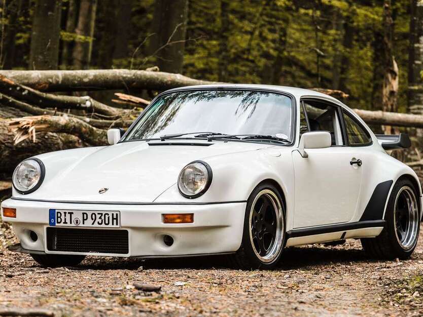 911