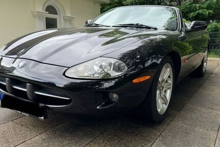 Jaguar XK8