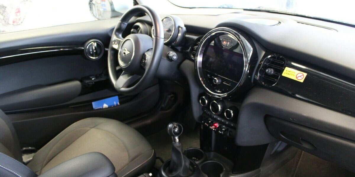 Mini Cooper Essential Trim - 8-Fach - 50.289 km 17.980 &euro; Euskirchen 53881