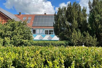 Charmantes Zweifamilienhaus mit großem Grundstück und Bauland 6 zimmer