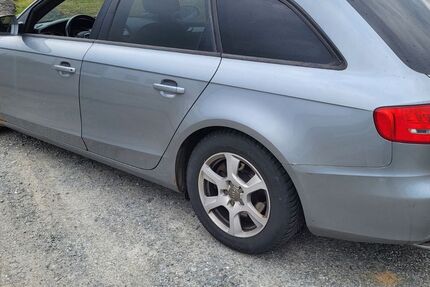 Audi A4 240.000 km 3.300 &euro; Zedtwitz 95183
