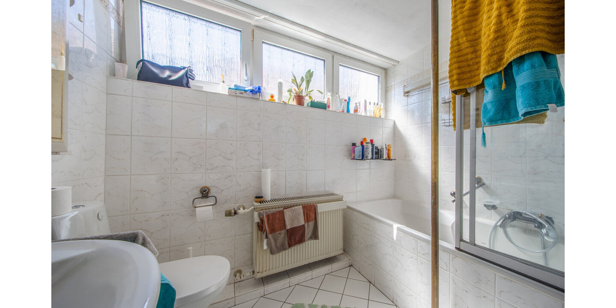 FAMILIENIDYLLE IN ALLACH: DOPPELHAUSHÄLFTE MIT GARTEN, TERRASSE UND DOPPELGARAGE - Doppelhaushälfte München Allach-Untermenzing | Angebot:26953877