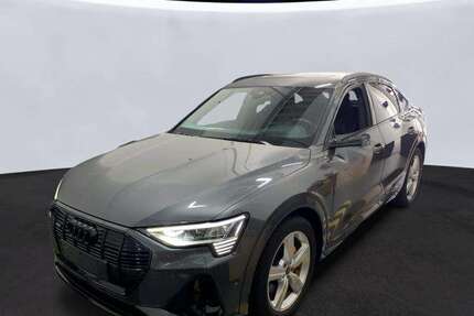 Audi e-tron 49.881 km 40.990 &euro; Hamburg 22047