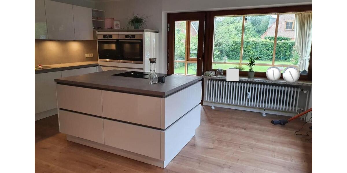 Einfamilienhaus Schleswig - 6 Zimmer, 280 m&sup2;, 1.800&euro; | Angebot:25294870