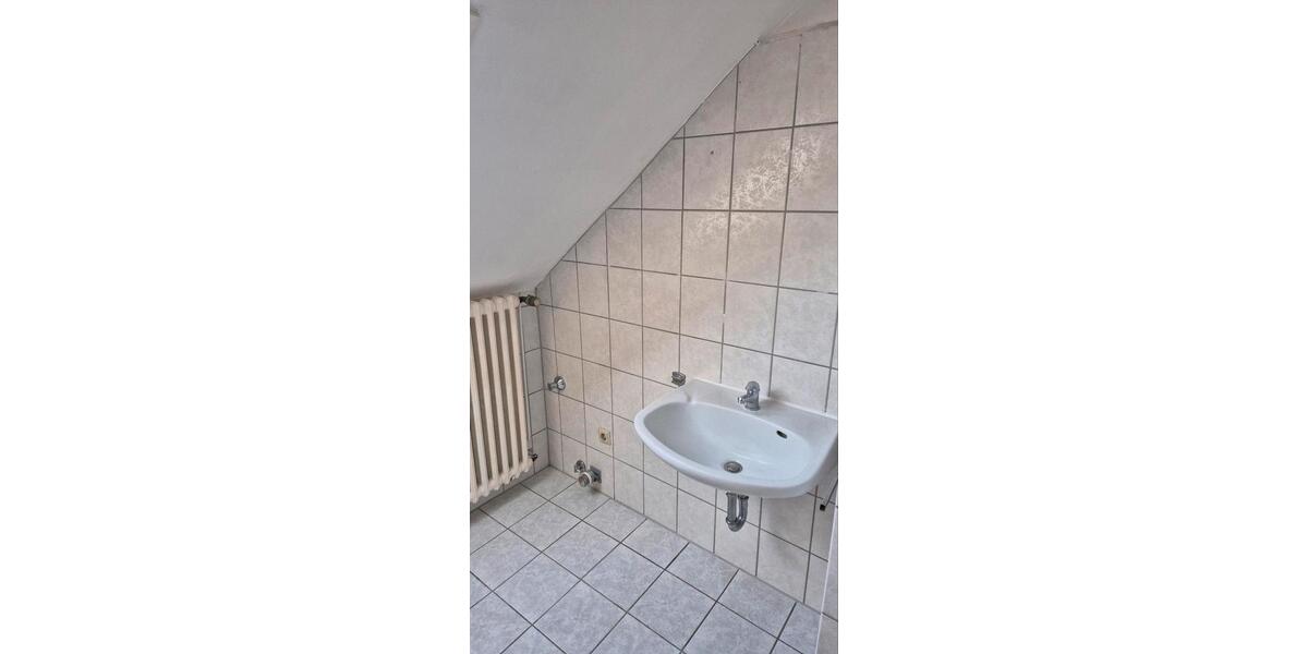 Dachgeschoßwohnung Göttingen Oststadt - 3 Zimmer, 65 m&sup2;, 930&euro; | Angebot:26386027