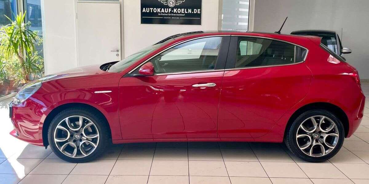 Alfa Romeo Giulietta 145.000 km 10.990 &euro; Köln 51067