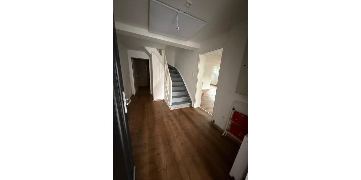 Einfamilienhaus Grünberg - 5 Zimmer, 136 m&sup2;, 220.000&euro; | Angebot:25366200