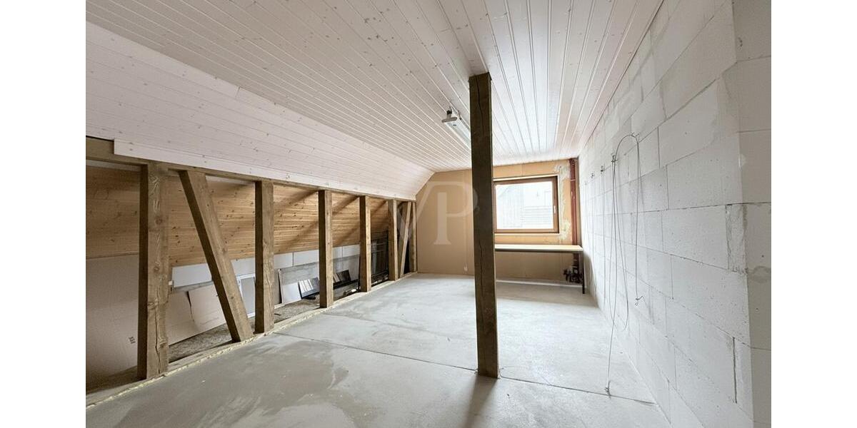 Maisonettenwohnung Ispringen - 5 Zimmer, 212 m&sup2;, 1.800&euro; | Angebot:24770668