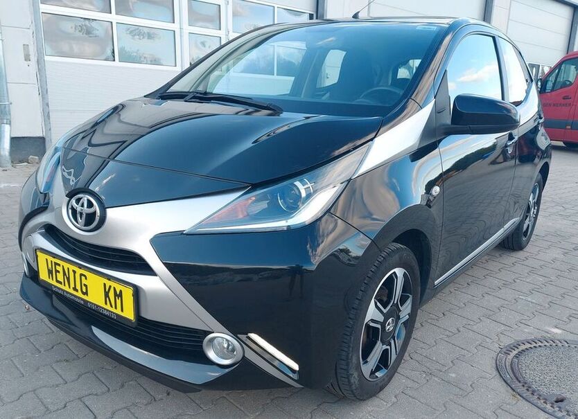 Aygo (X)