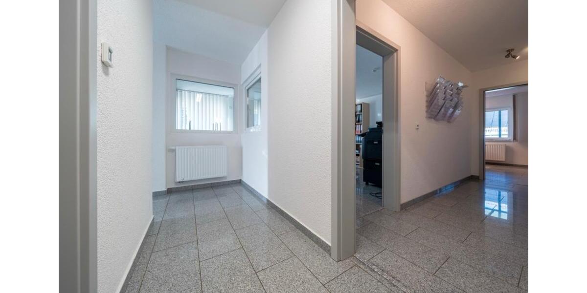 Einfamilienhaus Stadtallendorf - 5 Zimmer, 287 m&sup2;, 525.000&euro; | Angebot:27079846
