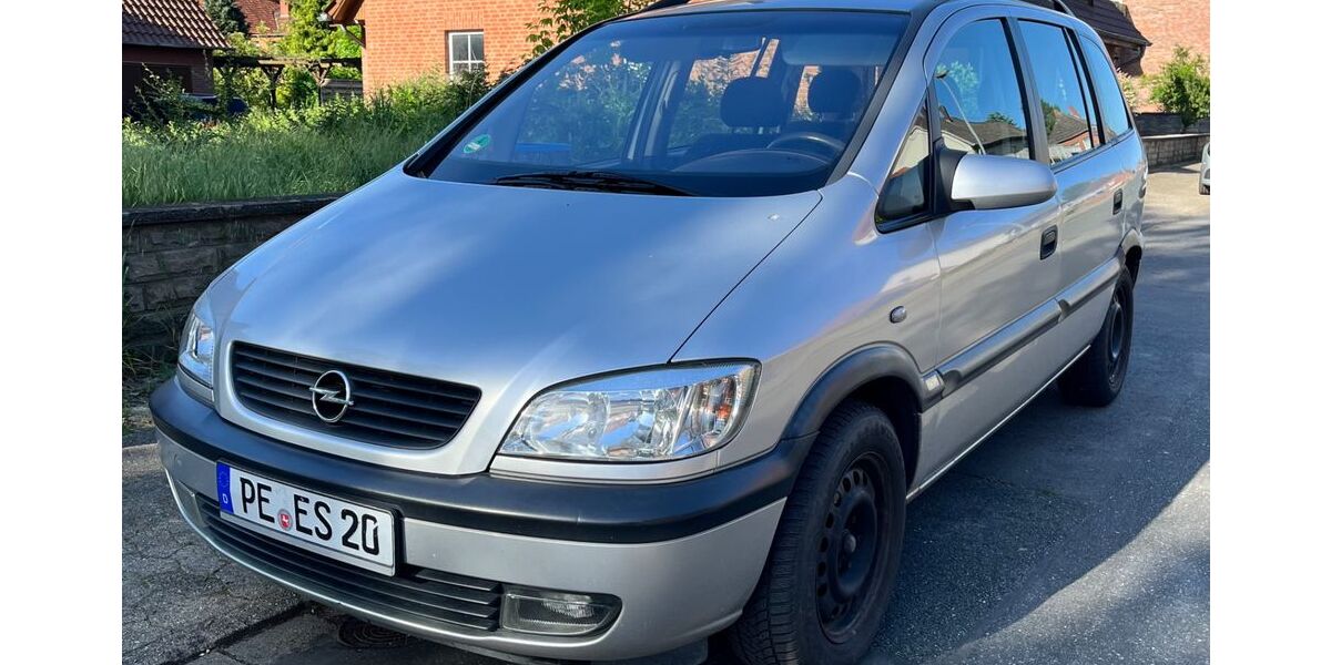 Opel Zafira 219.000 km 2.850 &euro; Peine 31226
