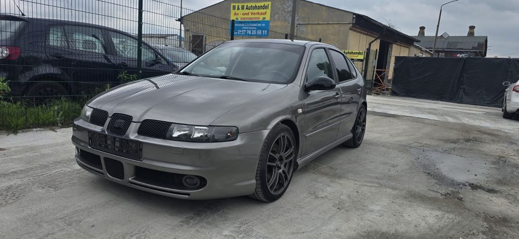 Seat Leon 224.000 km 2.490 &euro; Leipzig - Ost 04328