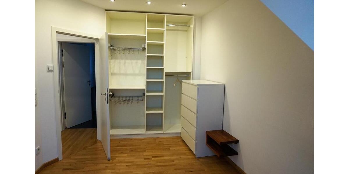Dachgeschoßwohnung Trier - 2.5 Zimmer, 73 m&sup2;, 345.000&euro; | Angebot:27108682
