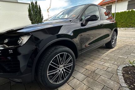 VW Touareg 140.000 km 21.499 &euro; Türkheim 86842