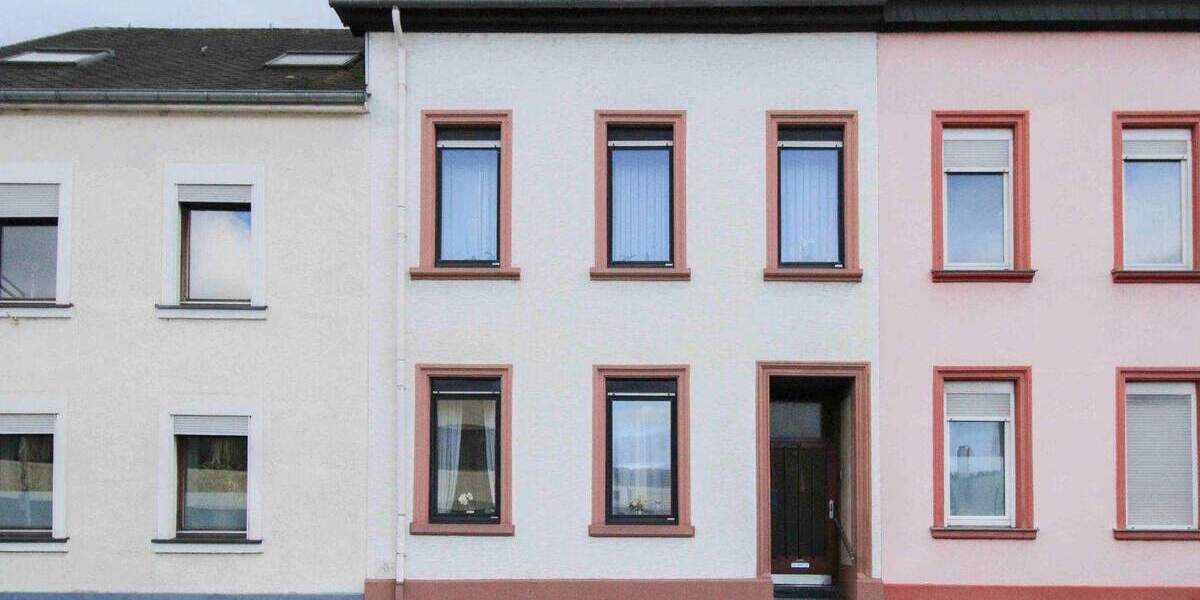 Reihenmittelhaus Trier Trier-Ost - 7 Zimmer, 142 m&sup2;, 275.000&euro; | Angebot:25683587