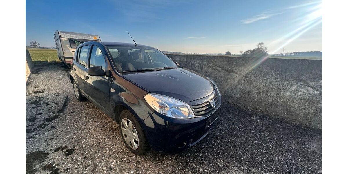 Dacia Sandero 136.000 km 1.950 &euro; Burk 91596
