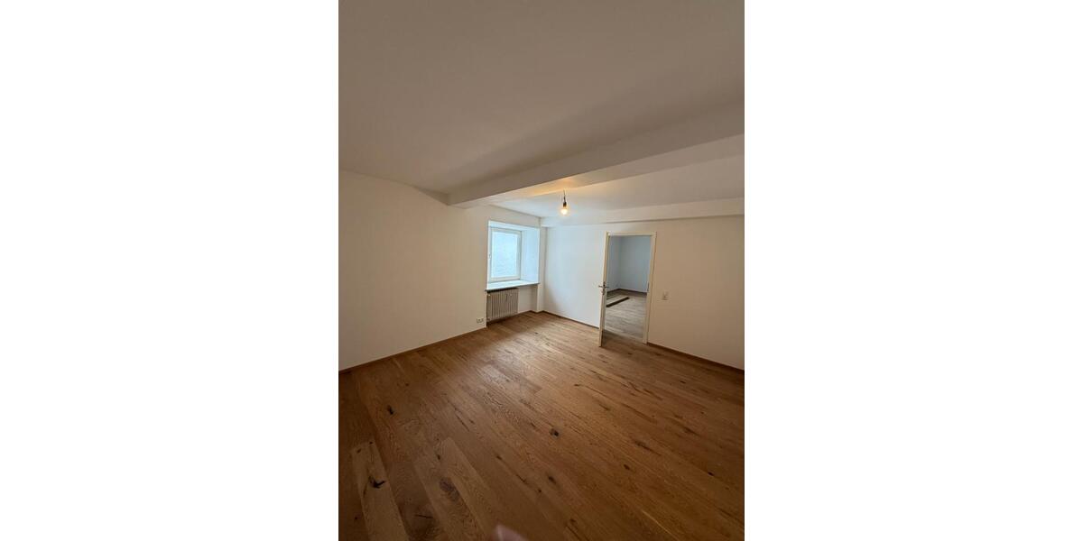 Nach Renovierung: Erstbezug in zentraler Lage inkl EBK 3 zimmer