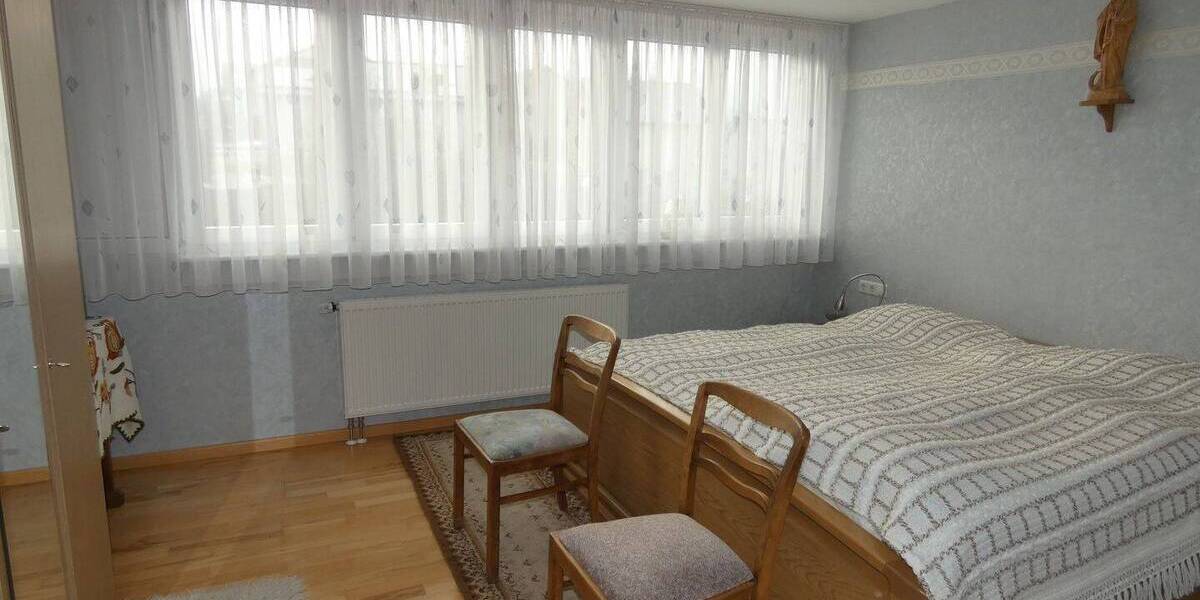 Mehrfamilienhaus, Wohnhaus Ertingen - 9 Zimmer, 208 m&sup2;, 399.000&euro; | Angebot:25701176