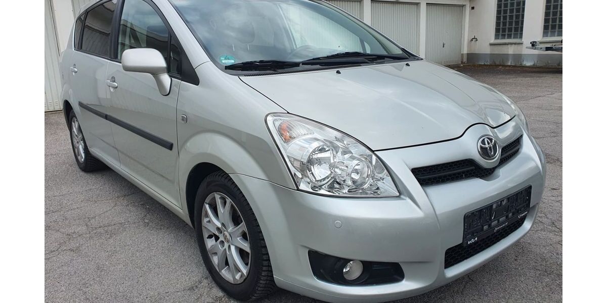 Toyota Corolla Verso 186.000 km 5.900 &euro; Essen 45147