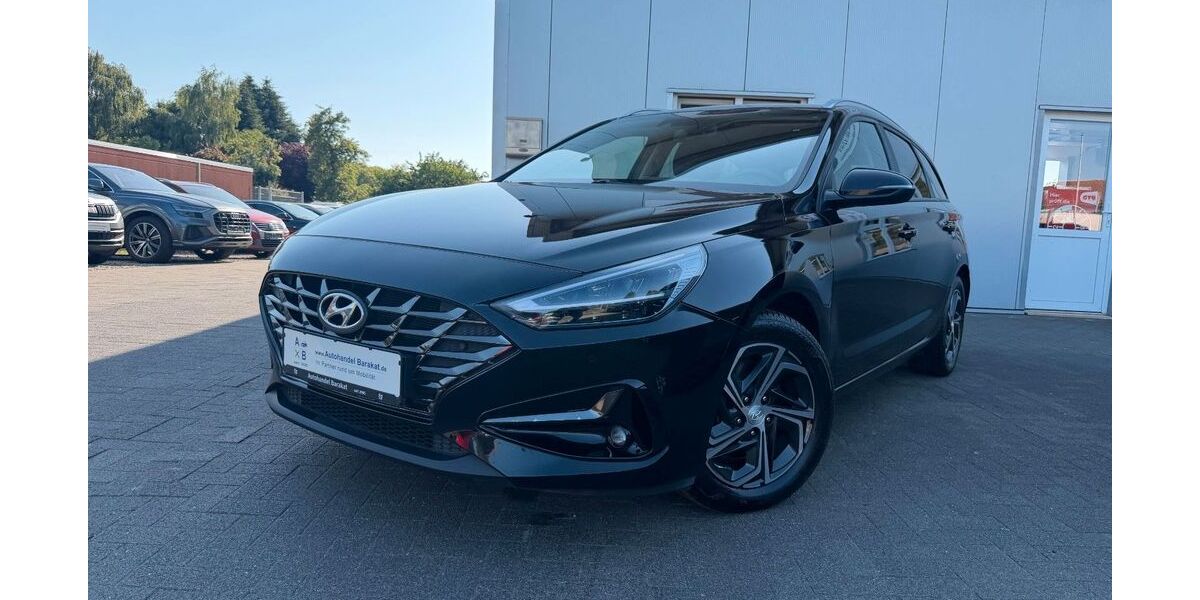 Hyundai i30 127.837 km 12.999 &euro; Heide 25746