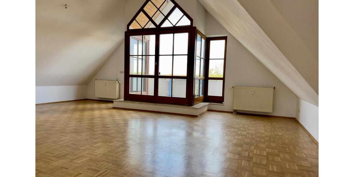 Dachgeschoßwohnung Leegebruch - 3 Zimmer, 94 m&sup2;, 1.100&euro; | Angebot:26647996