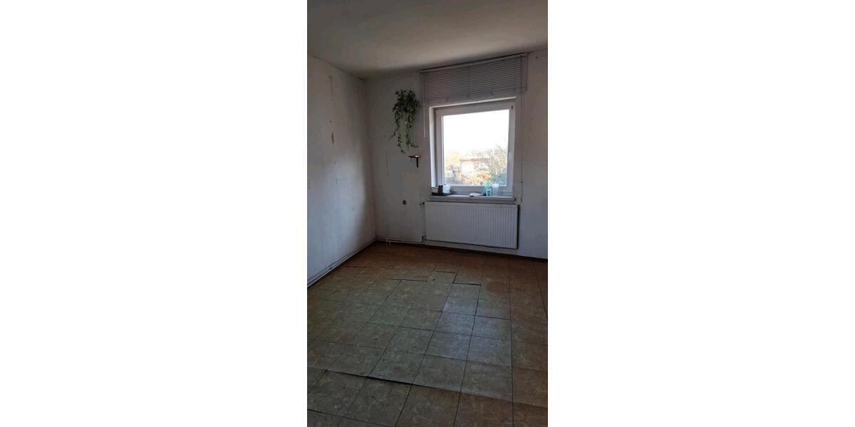 Einfamilienhaus Treffurt - 5 Zimmer, 300 m&sup2;, 23.000&euro; | Angebot:19722140