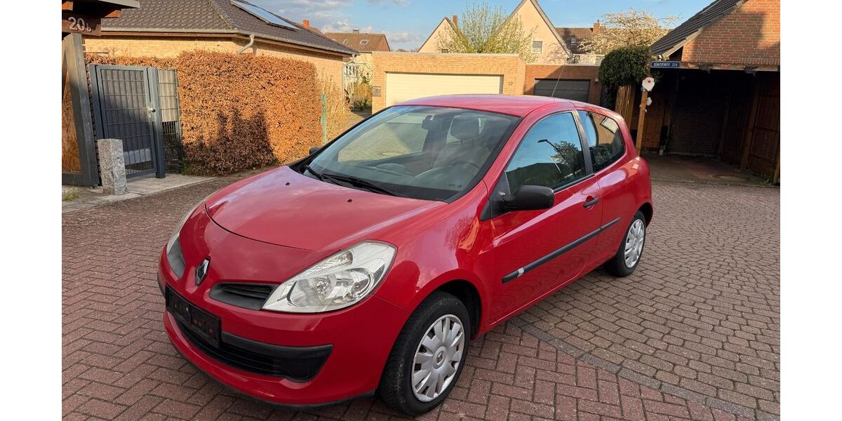 Renault Clio 130.140 km 2.500 &euro; Garbsen 30826