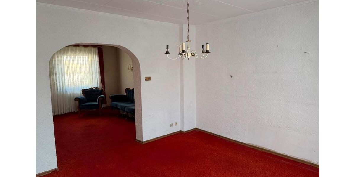 Doppelhaushälfte Saarbrücken West - 7 Zimmer, 188 m&sup2;, 250.000&euro; | Angebot:27168904