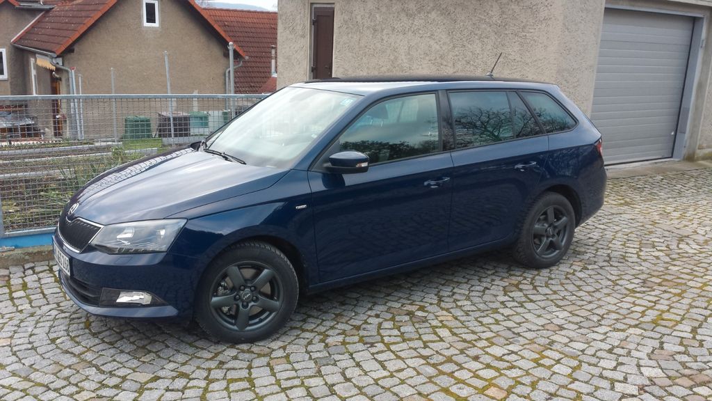 Skoda Fabia 36.500 km 14.200 &euro; Dornburg-Camburg 07774