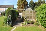 Sonniger Ausblick am Rheindeich: DHH mit großem Grundstück, Wirtschaftsanbau, Garage, Stellplatz
