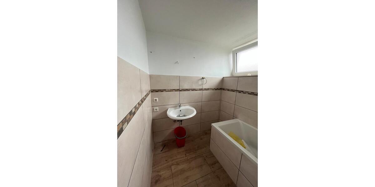Etagenwohnung Hameln Kernstadt - 4 Zimmer, 83 m&sup2;, 125.000&euro; | Angebot:26150146