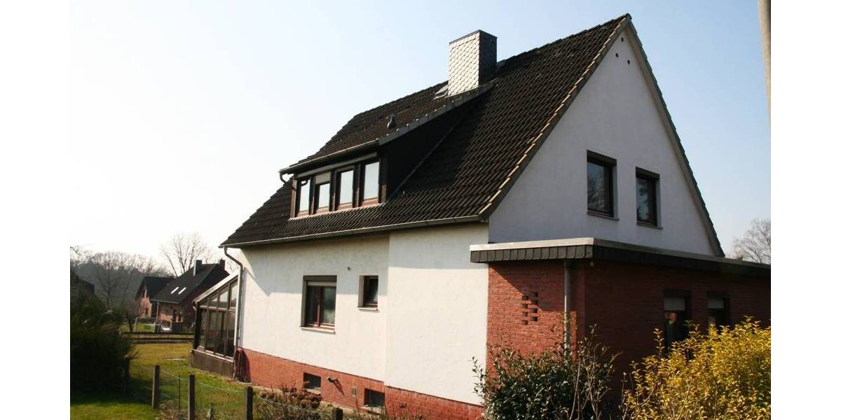 Mehrfamilienhaus, Wohnhaus Kirchlinteln-Luttum Luttum - 6 Zimmer, 126 m&sup2;, 299.000&euro; | Angebot:26434019