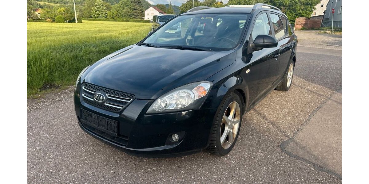 Kia ceed / Ceed 220.000 km 1.500 &euro; Gingen 73333