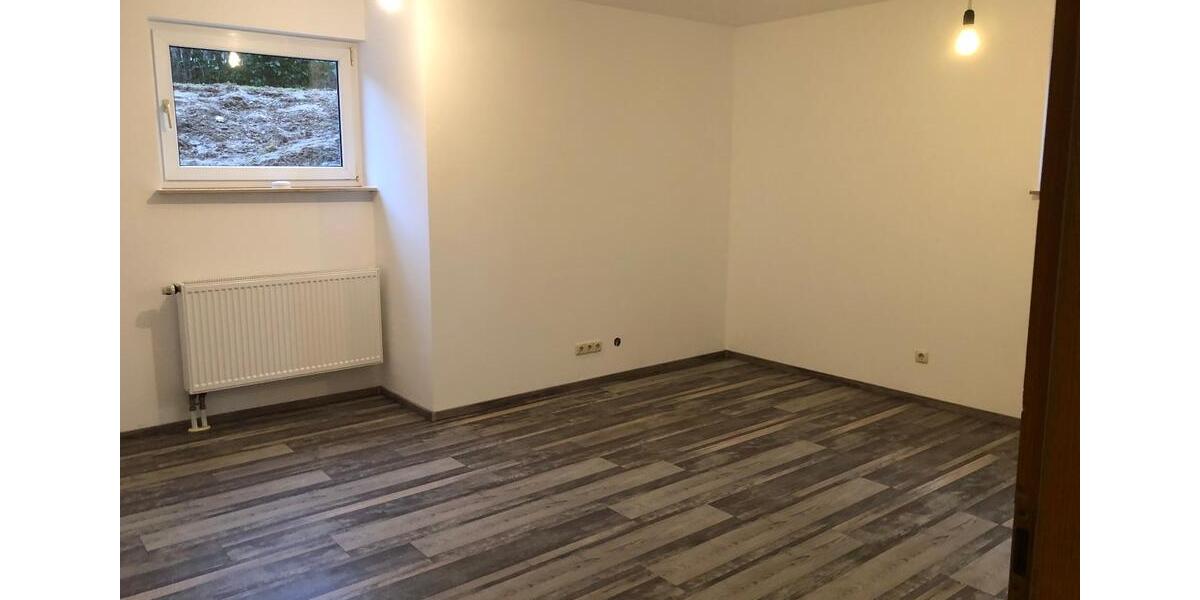 Etagenwohnung Kaufungen - 3 Zimmer, 85 m&sup2;, 190.000&euro; | Angebot:23000264