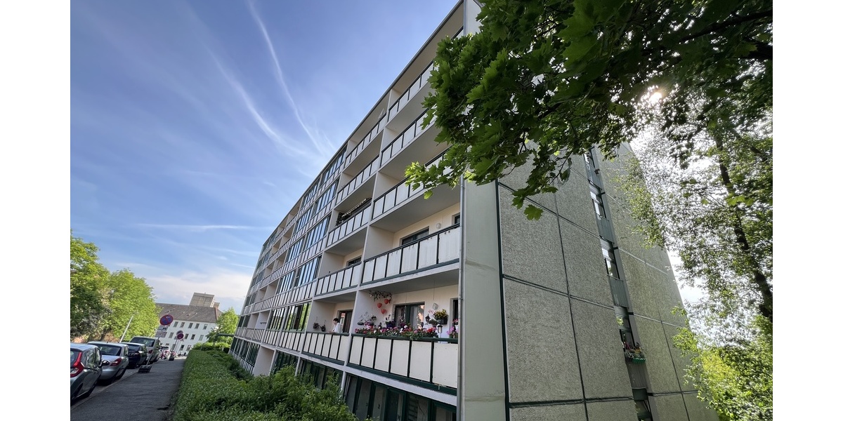 Wohnen mit Mehrwert: 2-Raum-Wohnung mit großzügigem Doppel-Wintergarten in Gera-Bieblach! - Erdgeschoßwohnung Gera Alt-Bieblach | Angebot:27082956